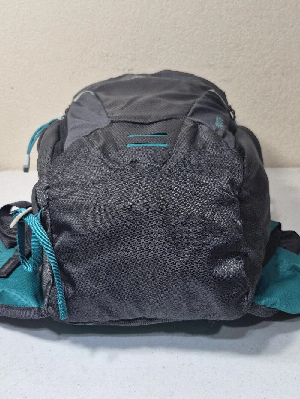 Gregory Maya 16 Backpack Women’s Gray Teal Hydration